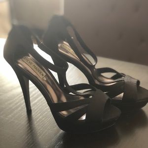Satin tstrap peep toe